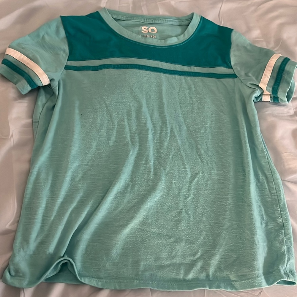 So short sleeve shirt